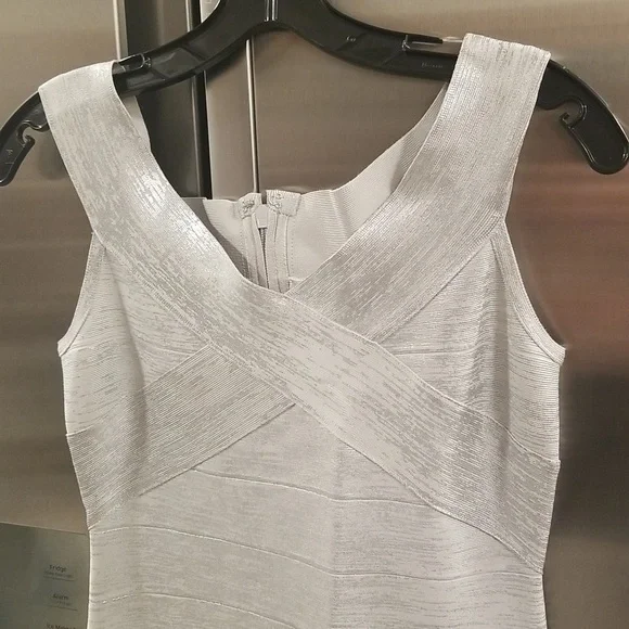 💕HERVE LEGER💕 Criss Cross Foil Bandage Dress ~ Silver Foil Large L NWT - Picture 13 of 16